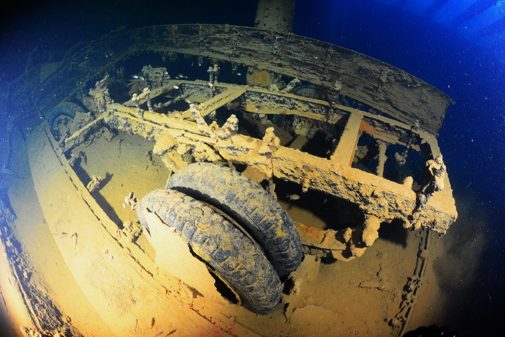 Truck onderstel in het ruim van de Nagano Maru