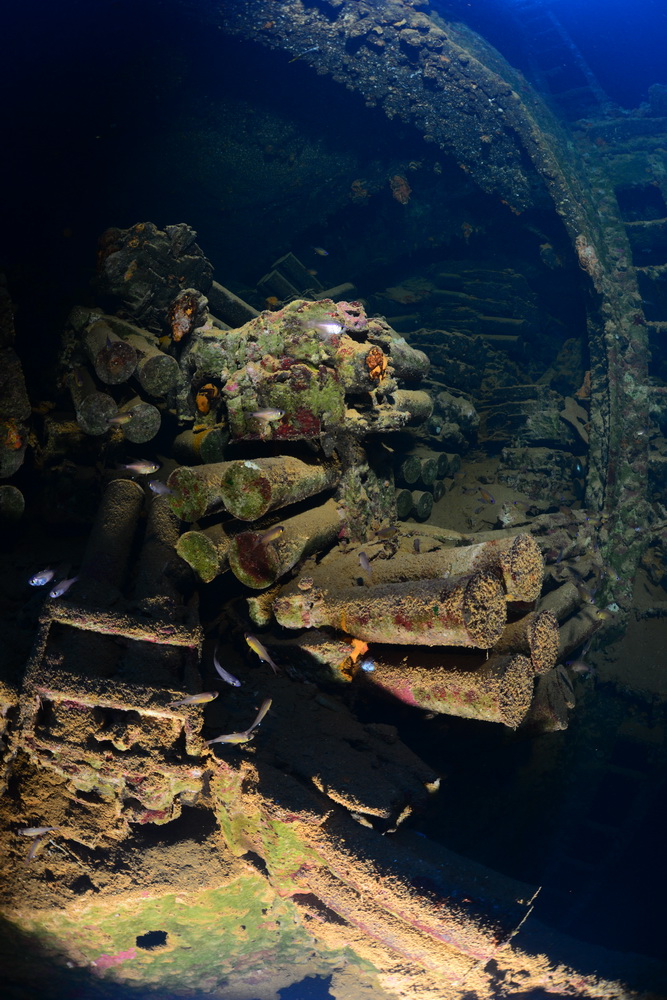 Granaten in het ruim van de San Francisco Maru