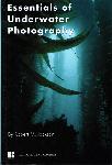Essentials of Underwater Photography - Robert M. Jackson - 0941332772