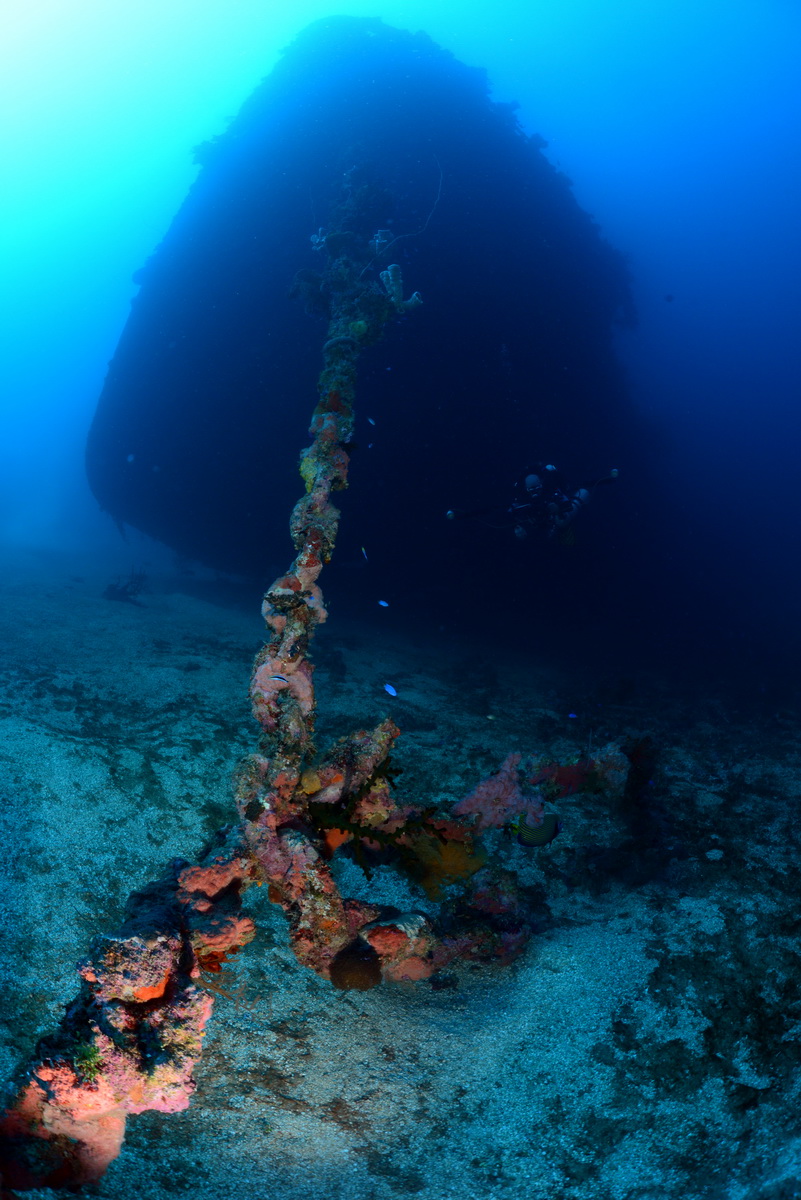 Nippo Maru met ankerketting