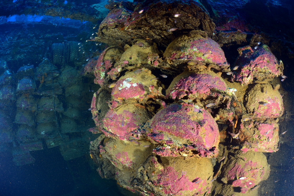 Landmijnen in het ruim van de San Francisco Maru