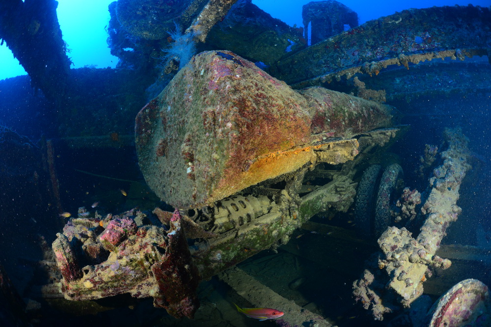 Truck in het ruim van de San Francisco Maru