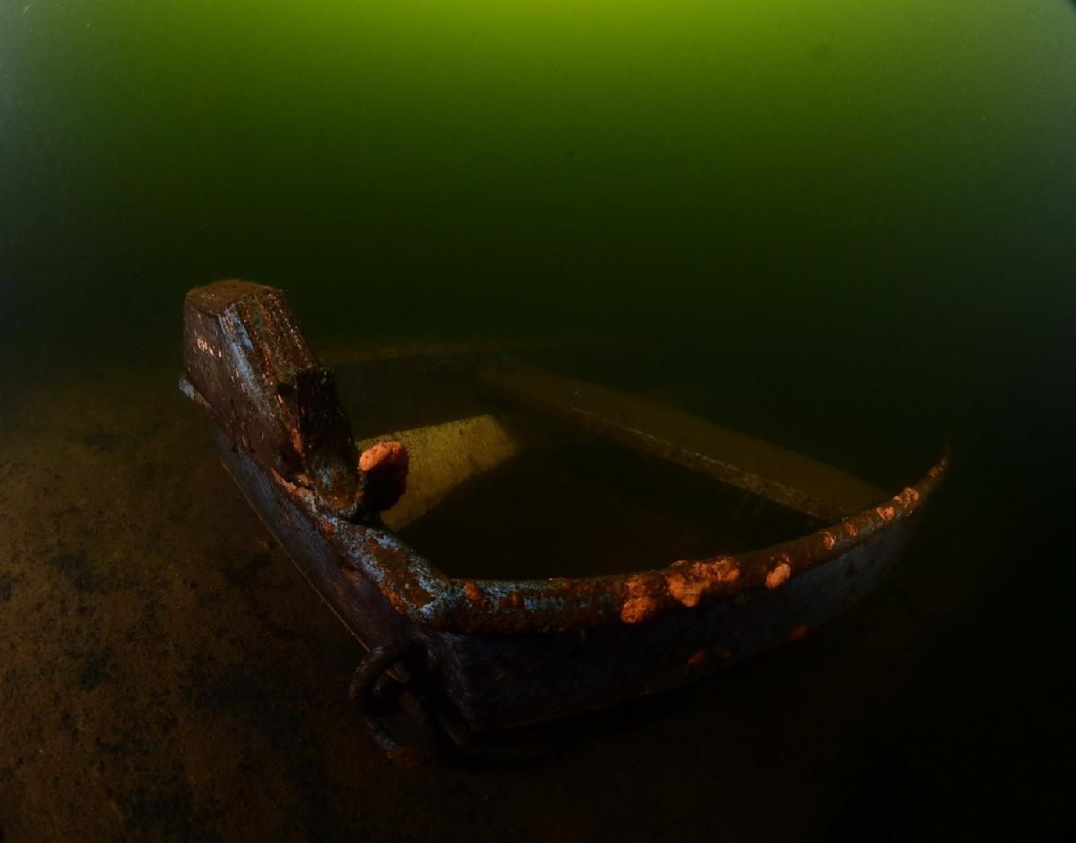 wrakje van een roeiboot