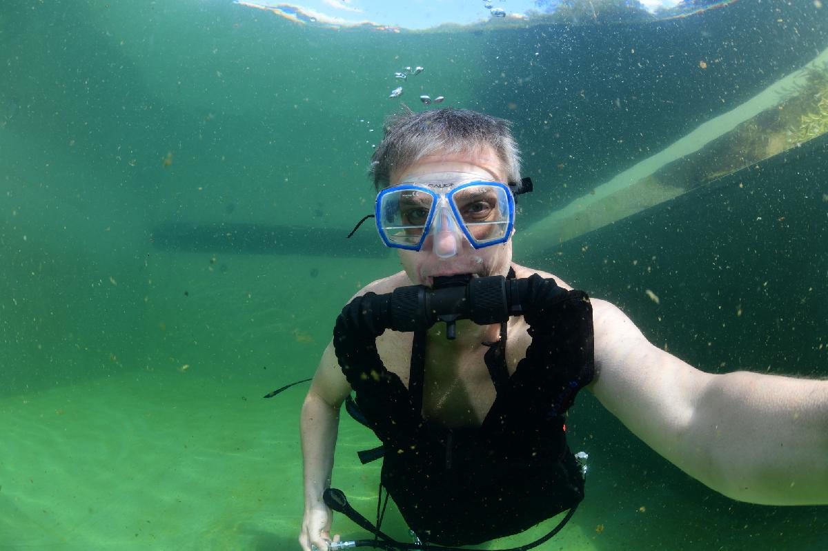 jaap met C96 zuurstof rebreather in de zwemvijver